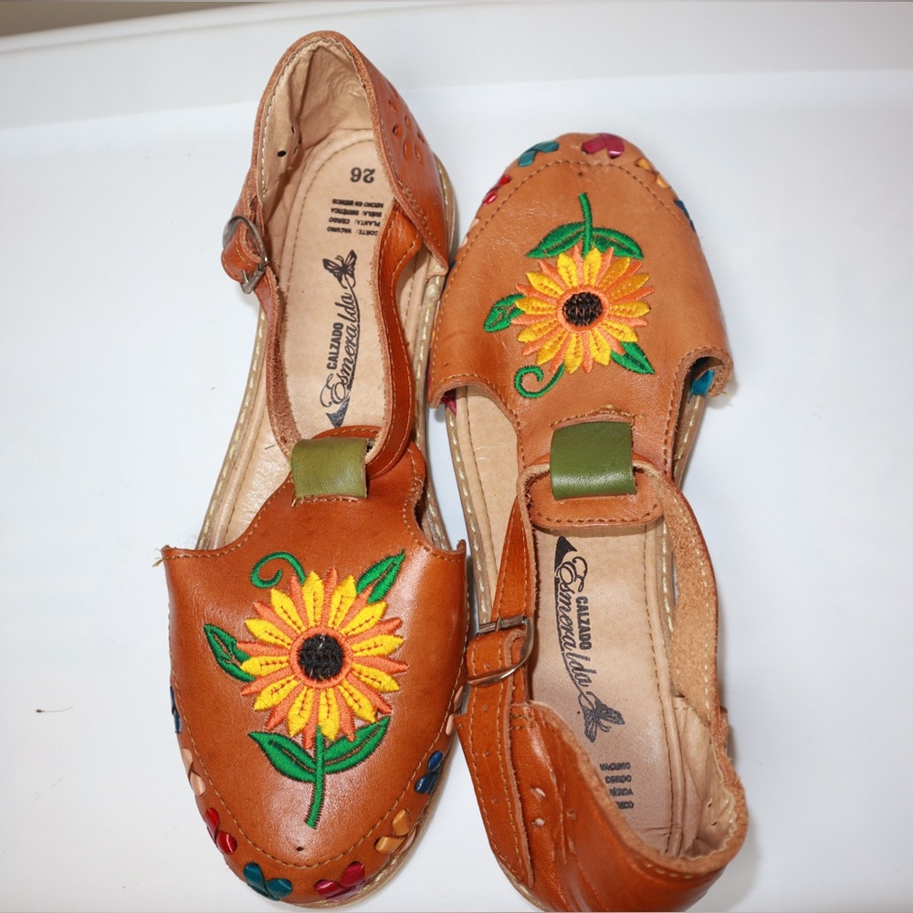 Genuine Authentic Mexican Leather / Flower Embroidery Sandals SIZE 9